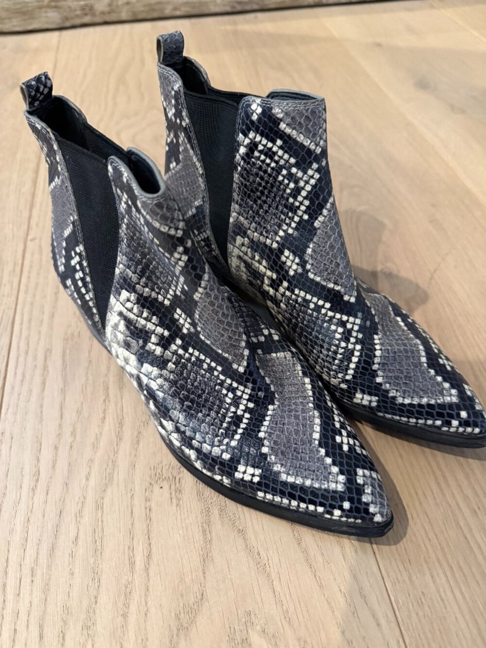 Marc Fisher LTD. Yale Pointy Toe Leather Bootie- Black/Gray Python Snake- 7M